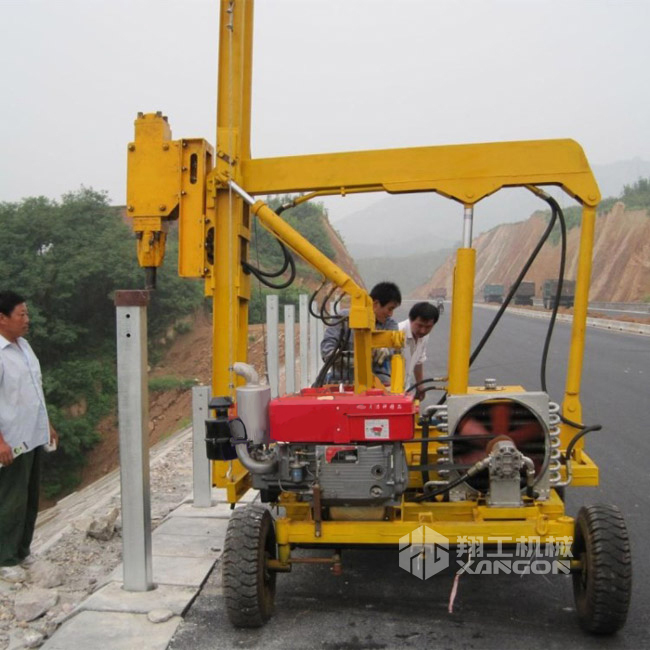 護(hù)欄打樁機(jī)